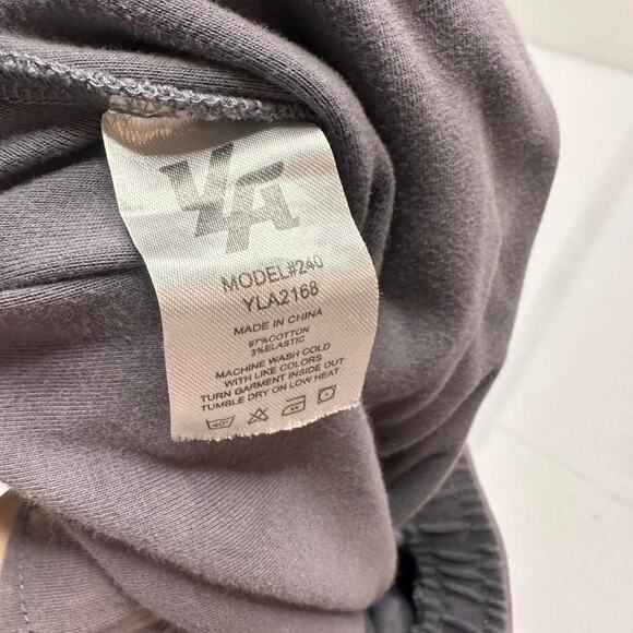 Young La Size Medium Men’s Sweatpants -Joggers - Picture 6 of 6